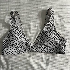 Black and white swim top